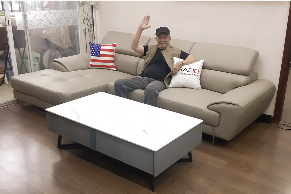 Bàn giao bộ sofa da thật Malaysia cho chị Hà ở KĐT Nam Cường