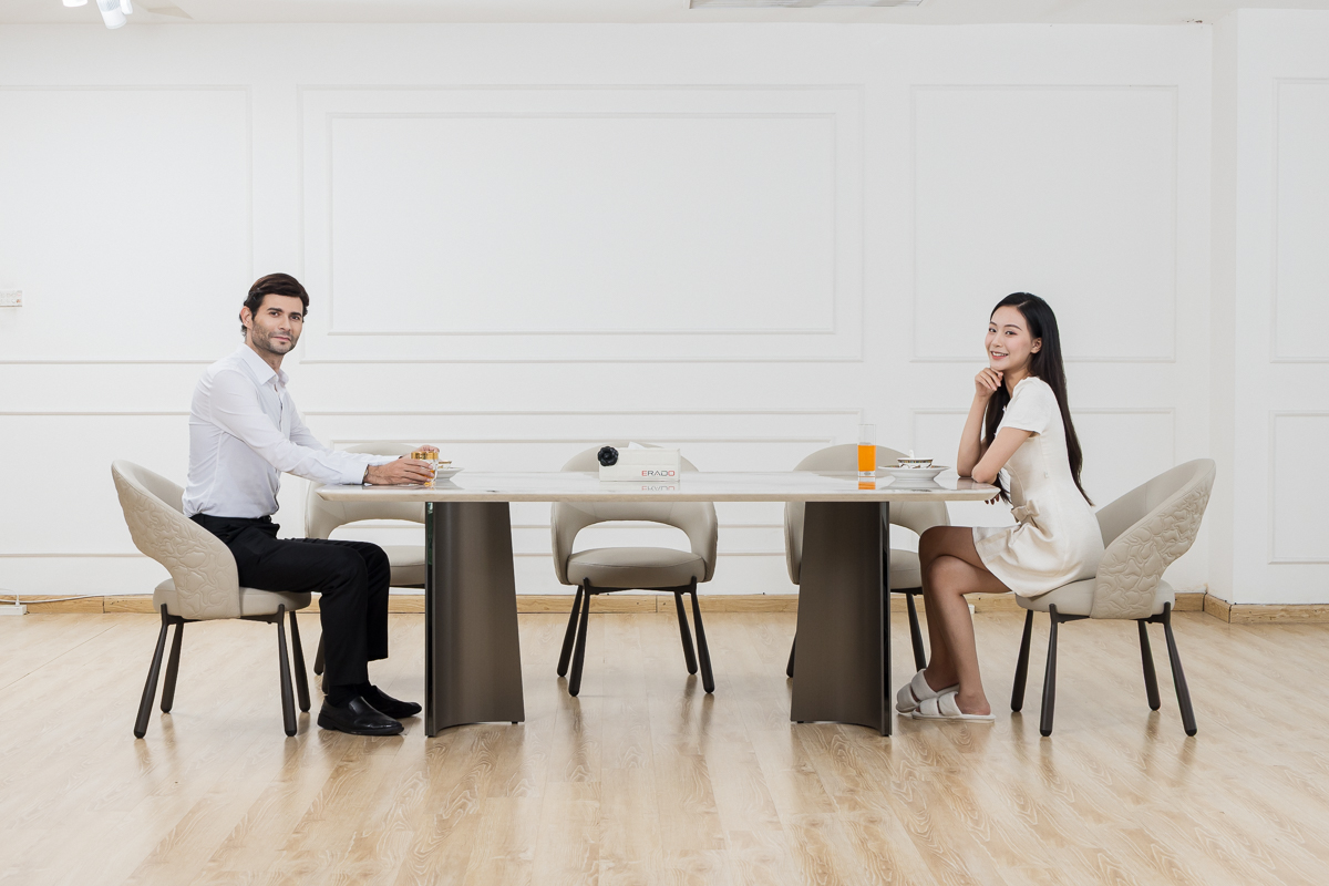 Bàn ăn mã 2464 - Tầm vóc 2m, vị thế gia chủ