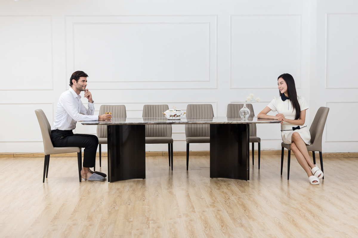 Bàn ăn mã MD149 - Không gian rộng mở