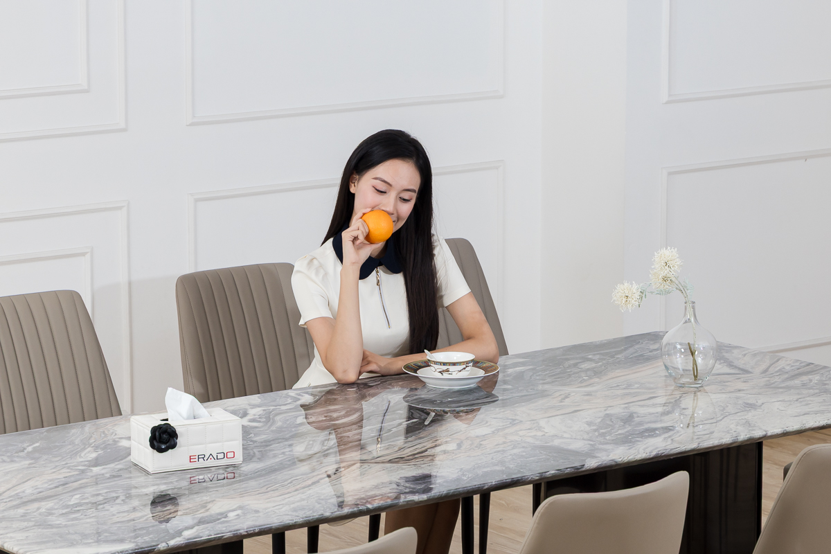 Bàn ăn mã MD149 - Không gian rộng mở