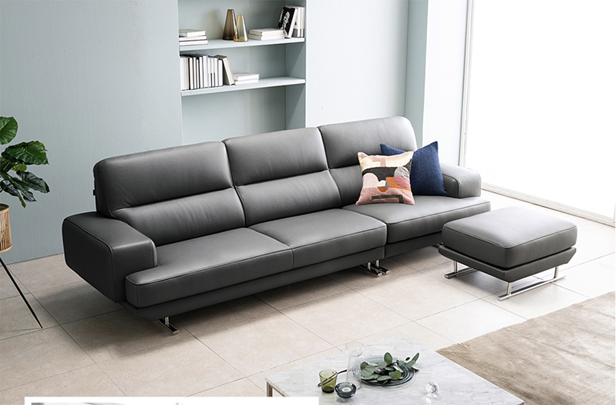 Miêu tả hình ảnh: Bạn muốn một chiếc sofa phòng khách kích thước hoàn hảo để tận hưởng cuộc sống thoải mái và sang trọng hơn? Hãy chọn một mẫu sofa đơn giản này để thêm vào không gian sống của bạn. Kết hợp với một chiếc bàn trà phù hợp, bạn sẽ có một căn phòng khách đẹp và tiện nghi.