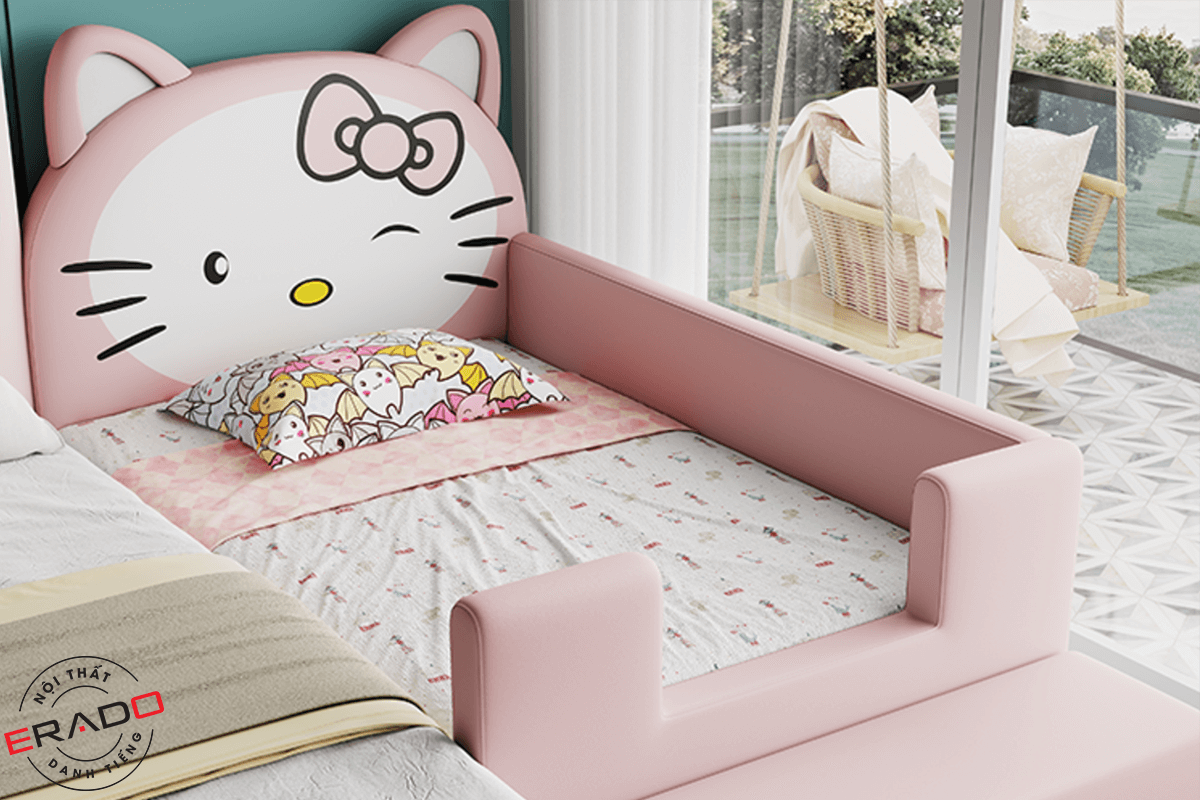 Giường Hello Kitty hồng cho bé