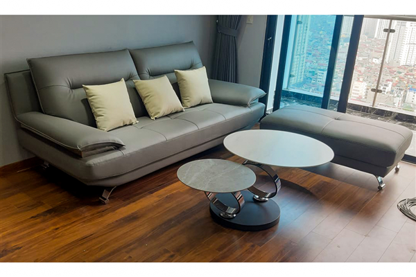 Cách chọn sofa và bàn trà cho phòng khách hiện đại của anh Khải ở Nguyễn Trãi