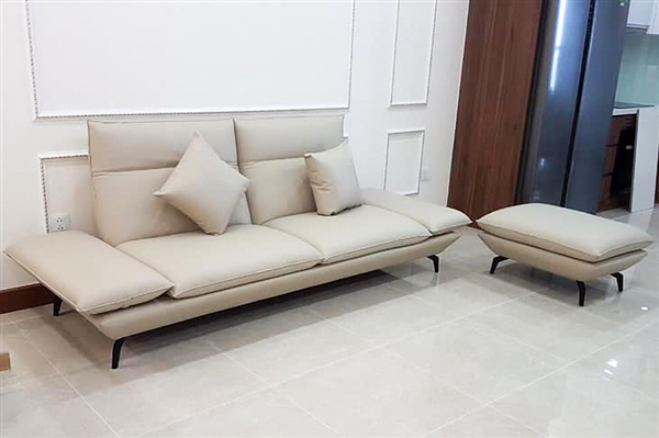 Anh Phương là khách hàng tiếp theo sở hữu bộ sofa văng kiểu mới dành cho phòng khách nhà mình