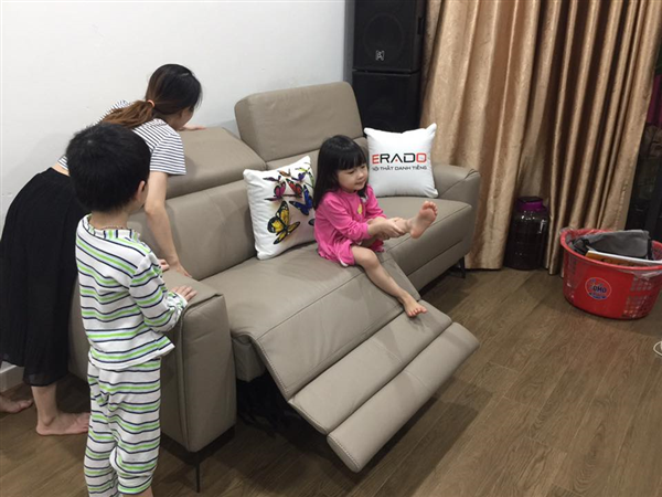 Khám giá không gian phòng khách hiện đại dẫn đầu xu hướng của gia đình anh Thuận