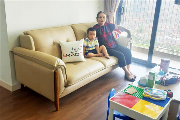 Bộ sofa văng nhỏ gọn của anh Trung ở Thanh Bình đã được lựa chọn rất kỹ càng