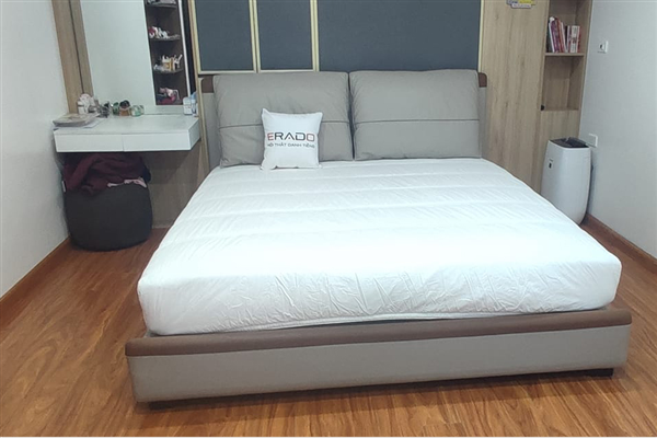 Bất ngờ với vẻ đẹp của giường da thật nhập khẩu Erado tại nhà anh Việt Long Biên