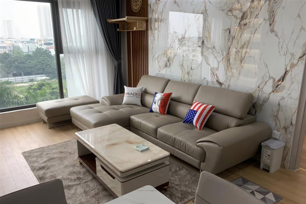 Thiết kế hoàn hảo - Hiệu suất tối đa của Sofa và Bàn trà ERADO tại phòng khách nhà anh Quỳnh