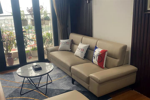 Hình ảnh thực tế Sofa văng ERADO tại phòng khách nhà anh Sơn Ngoại Giao Đoàn