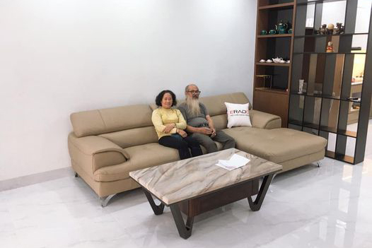 Bất ngờ về bộ sofa chất liệu da thật 100% của chú Lộc ở Gamuda