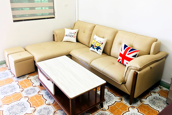 Erado hoàn thiện không gian sống của gia đình chị Hoa với combo Sofa da - Bàn trà mặt đá