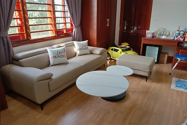 Chị Hoà ở Hải Dương đã lựa chọn sofa da thật ERADO để hoàn thiện không gian sống