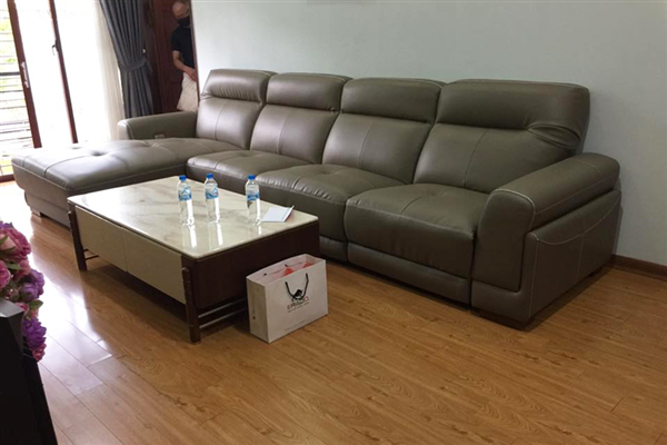 Bàn giao sofa hạng sang ERADO cho gia đình cô Hiền ở Tây Hồ
