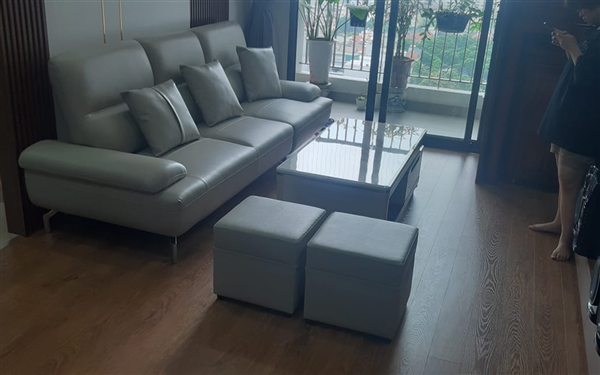 Hoàn thiện phòng khách với bộ sofa da Erado sang trọng cho cô Hoa ở Thành Thái