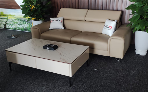 Sang trọng, lịch sự cùng bộ sofa văng và bàn trà mặt đá Erado trong phòng khách của công ty InDex