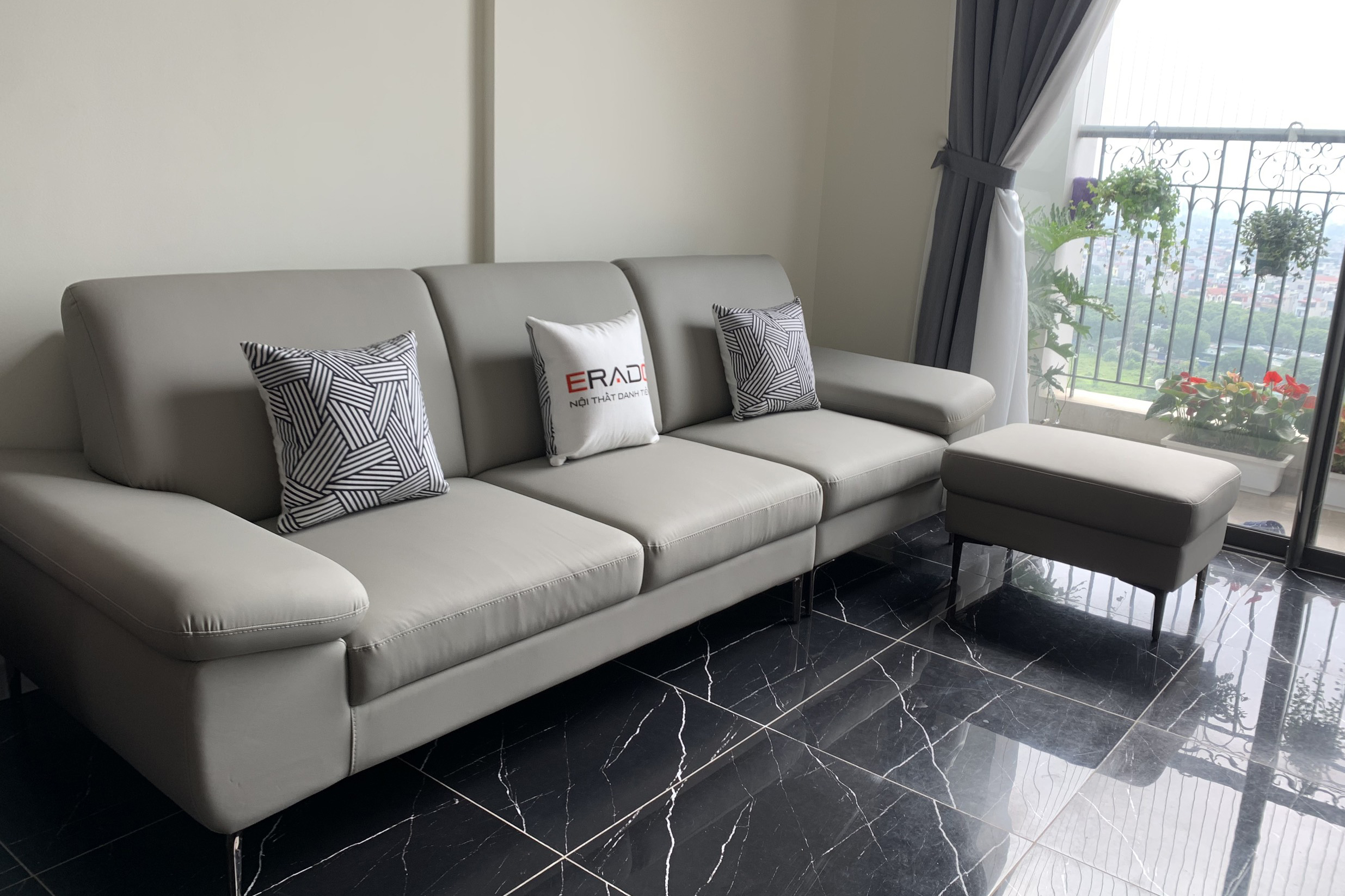 ERADO BÀN GIAO THÀNH CÔNG BỘ SOFA DA HẠNG SANG CHO GIA ĐÌNH ANH LỰC Ở HOÀNG MAI