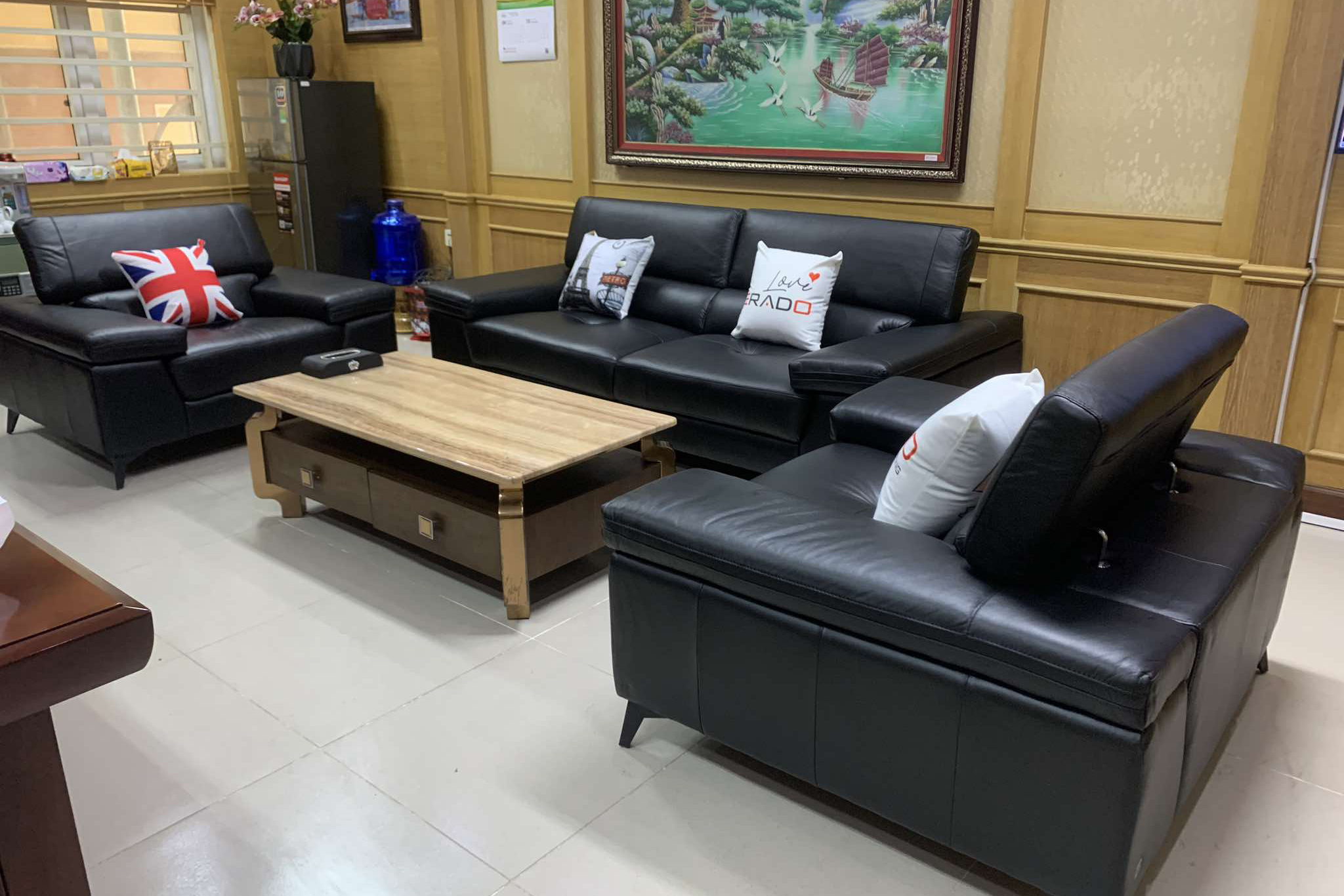 ERADO BÀN GIAO THÀNH CÔNG BỘ SOFA DA THẬT NHẬP KHẨU CHO NGÂN HÀNG AGRIBANK PHÚ THỌ