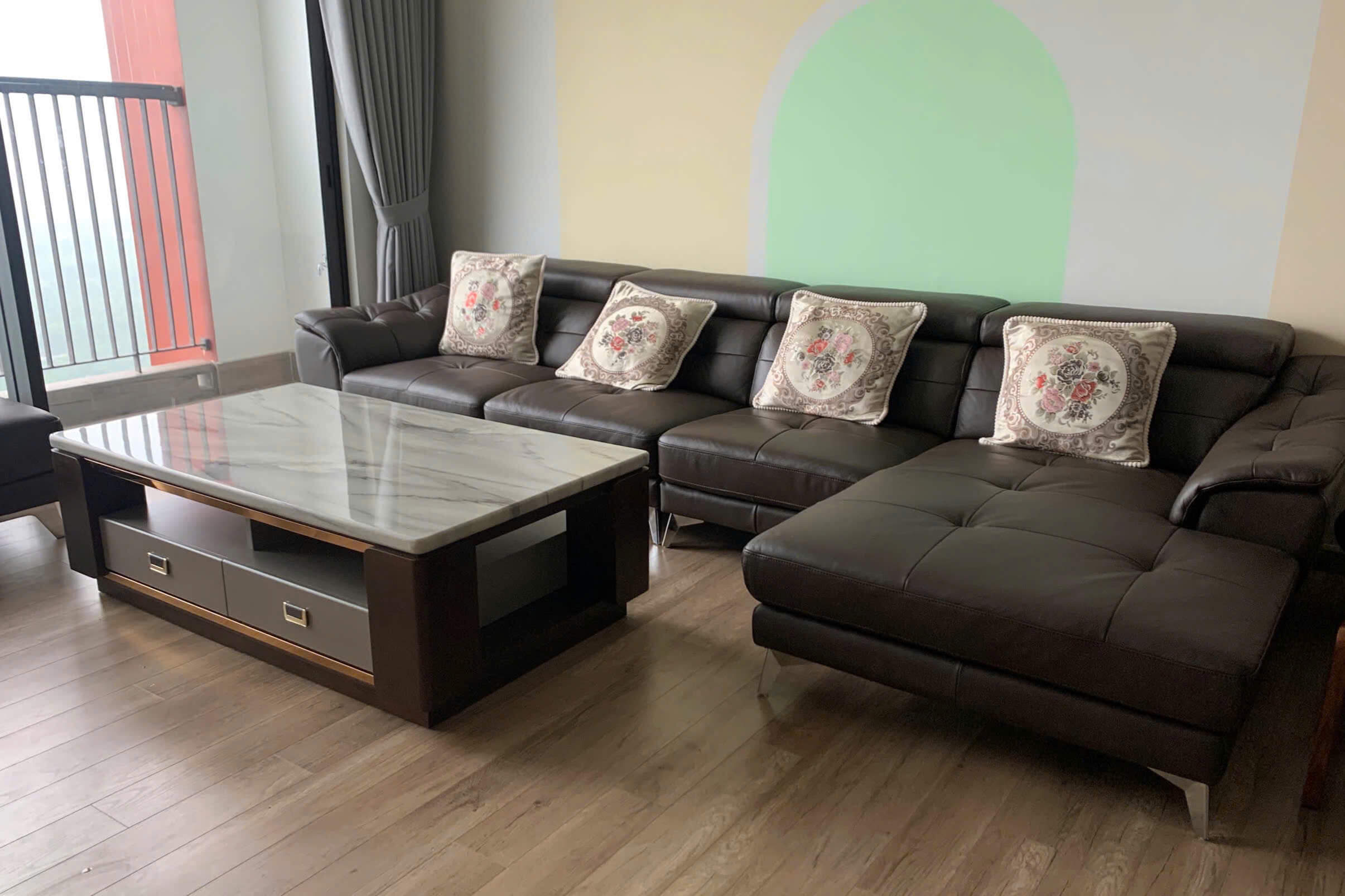 ERADO BÀN GIAO THÀNH CÔNG BÀN TRÀ SOFA CHO GIA ĐÌNH CHỊ HƯƠNG Ở ECOPARK