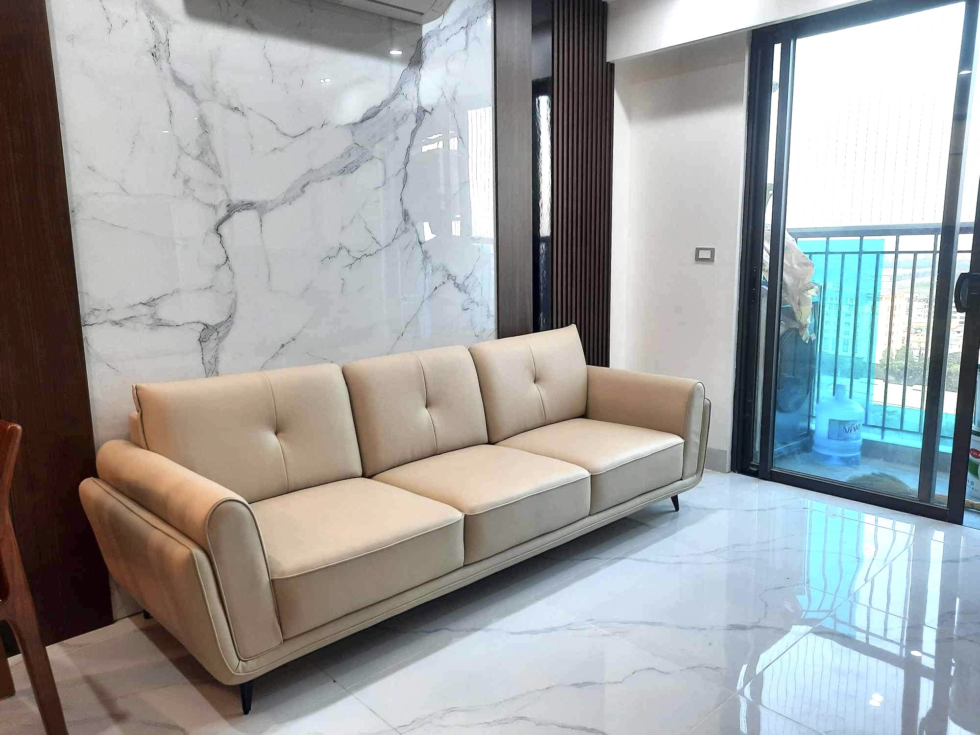 ERADO BÀN GIAO THÀNH CÔNG SOFA DA HẠNG SANG  CHO NHÀ CHỊ HƯƠNG Ở LONG BIÊN