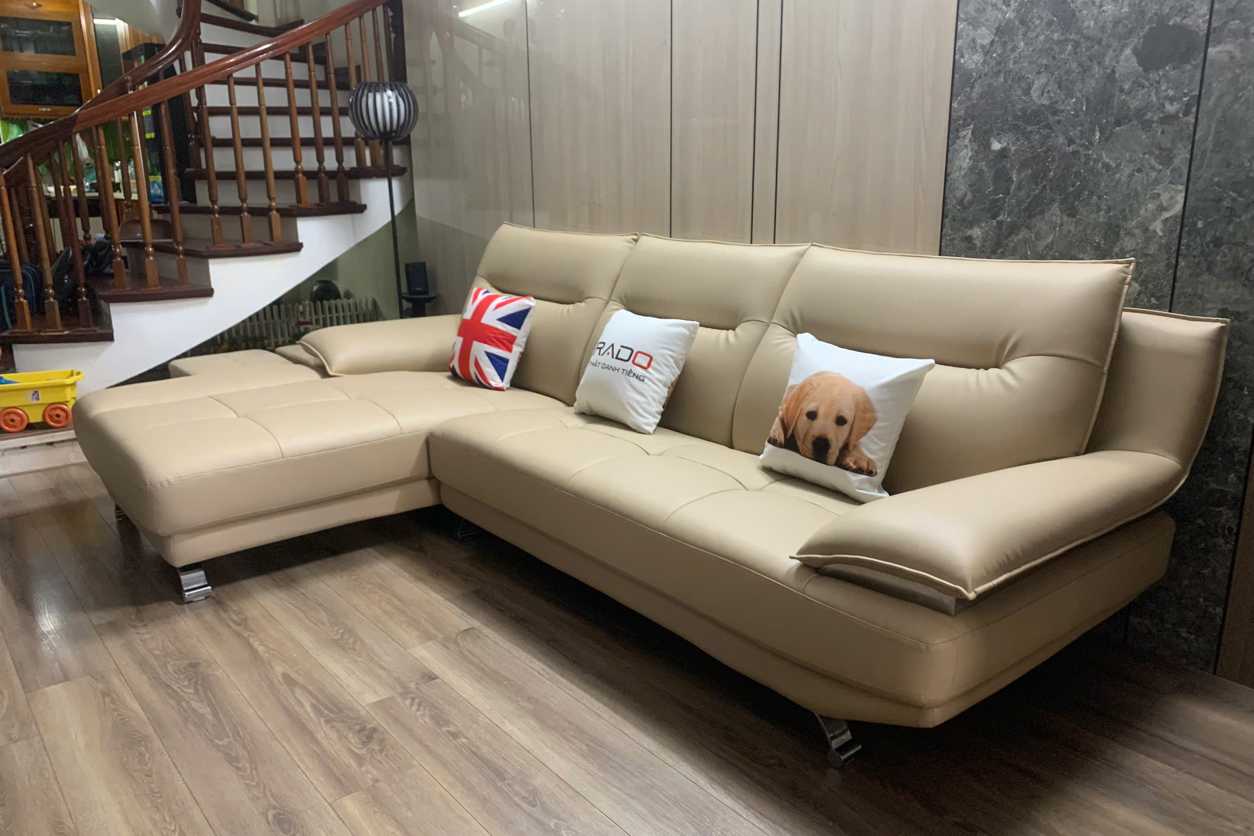 ERADO BÀN GIAO THÀNH CÔNG SOFA GÓC CHO CĂN HỘ CHỊ YẾN Ở MẠC THỊ BƯỞI