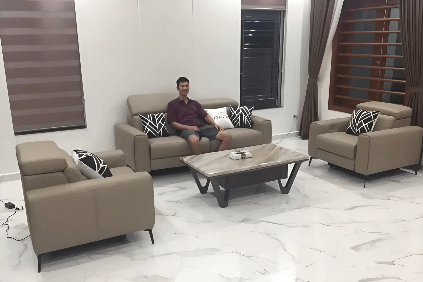 ERADO BÀN GIAO THÀNH CÔNG SOFA THÔNG MINH CHO GIA ĐÌNH KHÁCH HÀNG Ở HỒ CHÍ MINH